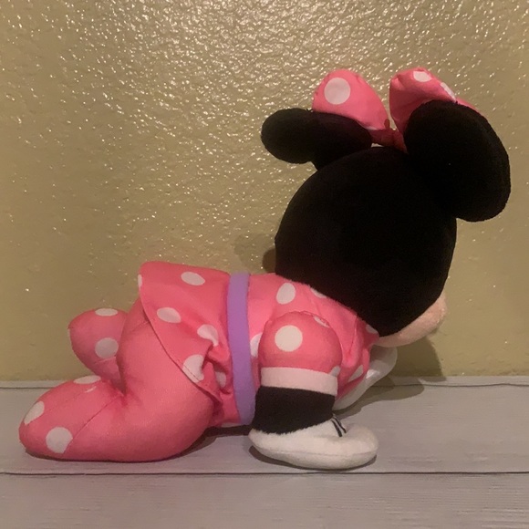 Fisher-Price Baby Minnie Mouse Talking & Crawling Interactive Plush Toy - Picture 4 of 8